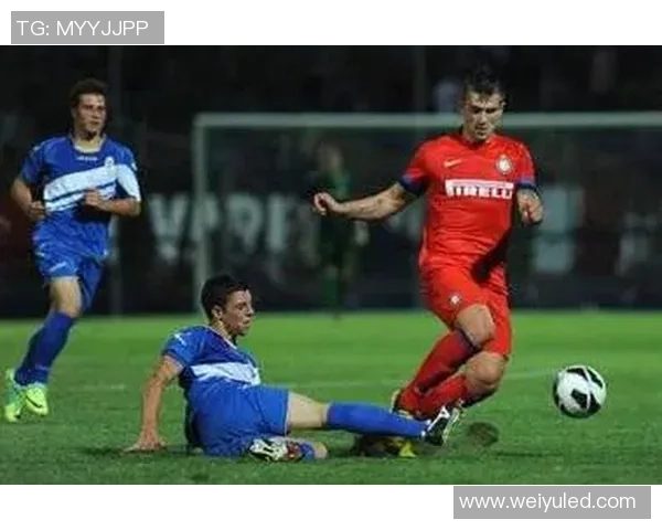 意甲焦点战罗马主场迎战佛罗伦萨争夺欧战资格的关键之战